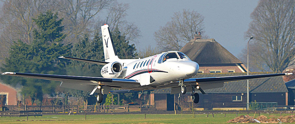 Slagboom en Peeters vliegtuig - cessna citation ii ph svz