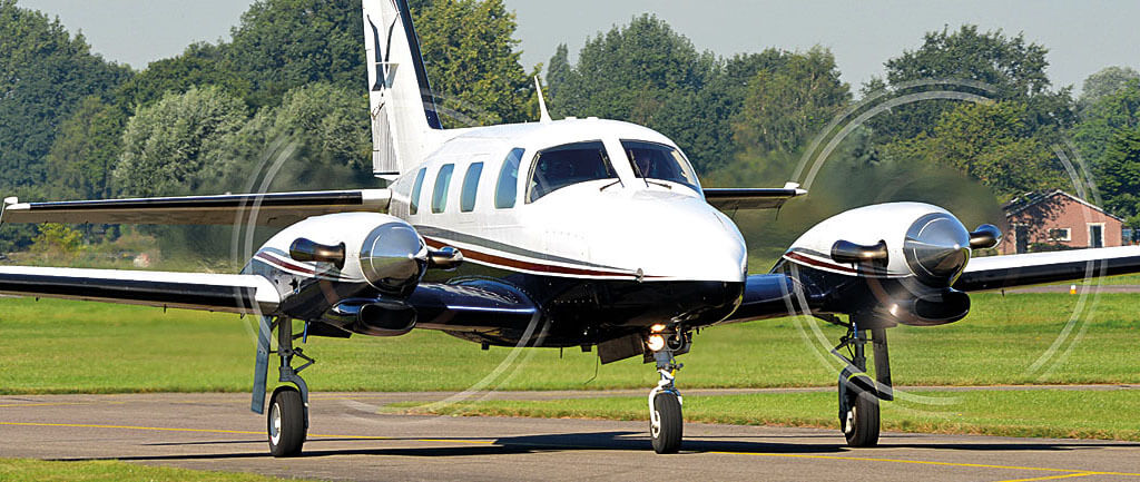 Slagboom en Peeters - PH-SVY & PH-SVX - Piper Cheyenne